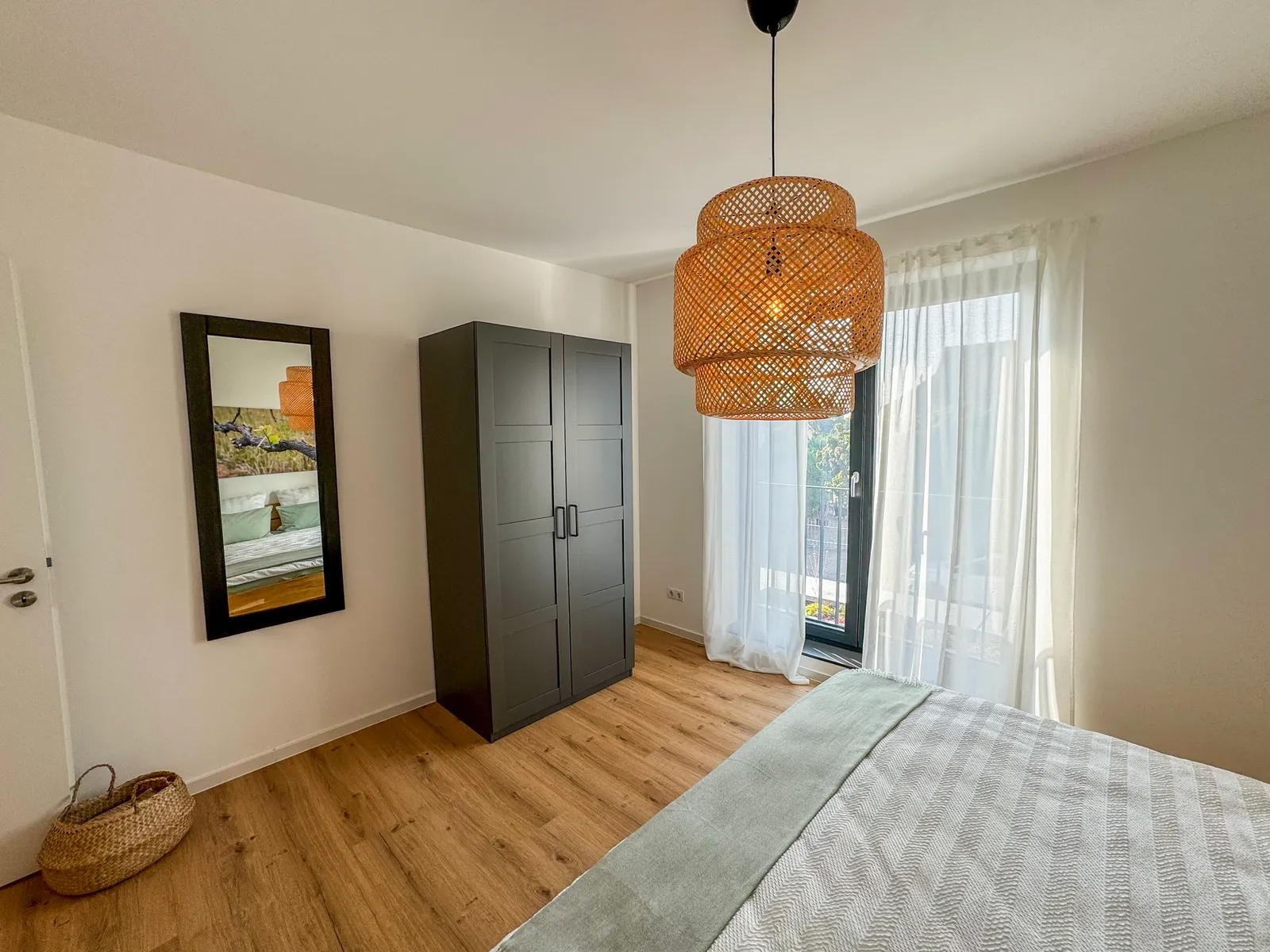 Rebenglück – Schlafzimmer mit Kleiderschrank (Foto 12 von 12)